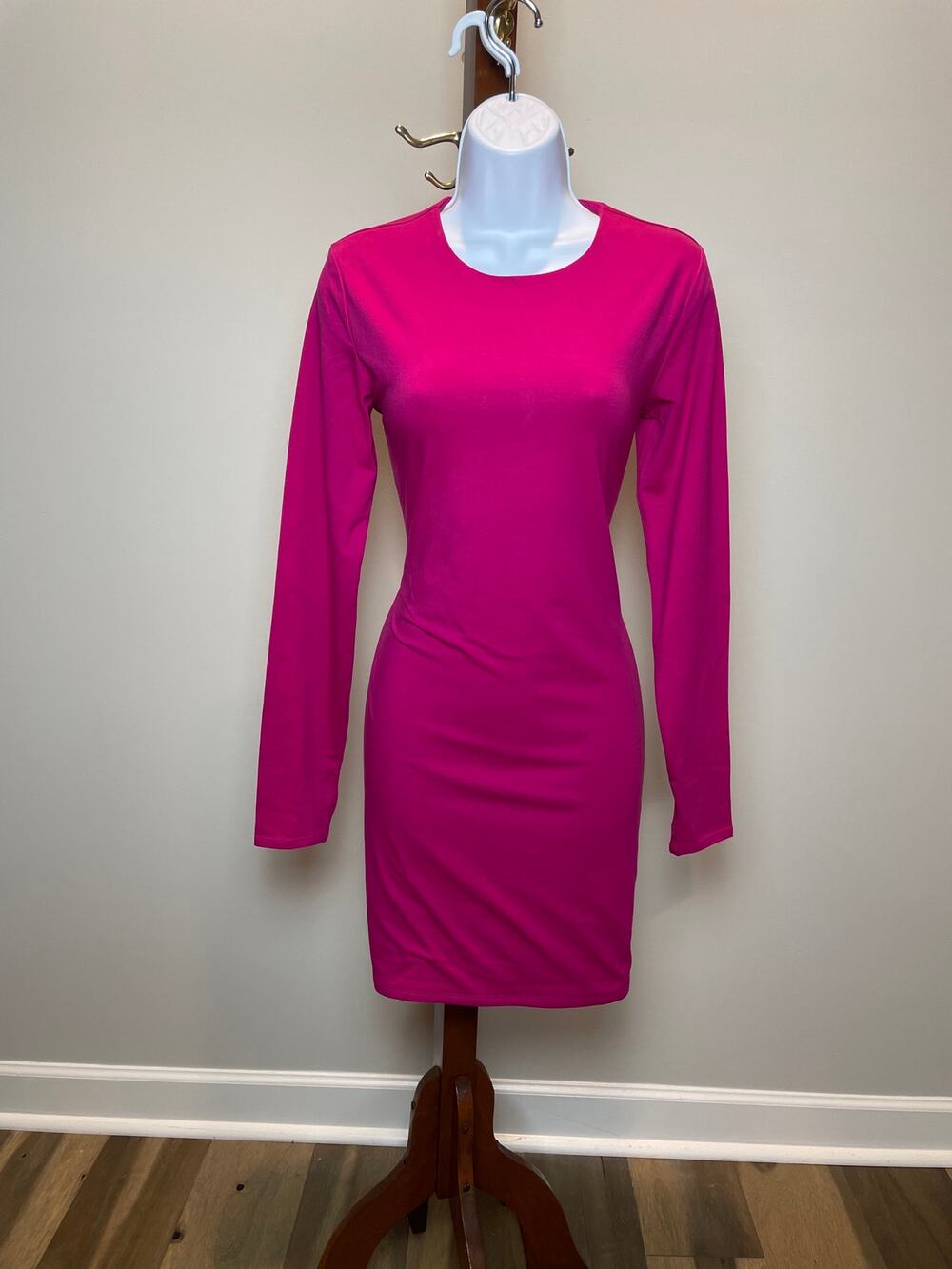 Express Body Contour Dress Size M Fuchsia Pink Long Sleeve Compression Fit